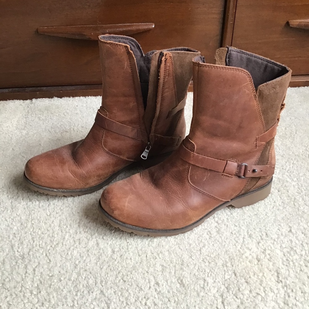 Teva boots